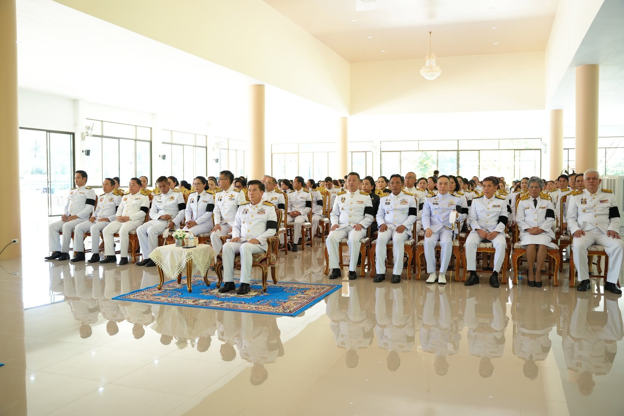 title - วันที่ 13 มิถุนายน 2569                  นางสาวฐิติรัตน์ เต็มเฉื่อย ปฏิรูปที่ดินจังหวัดพังงา พร้อมด้วย ข้าราชการ เจ้าหน้าที่ ส.ป.ก.พังงา เข้าถวายน้ำสรงพระศพ เบื้องหน้าพระรูป สมเด็จพระเจ้าลูกเธอ เจ้าฟ้าพัชรกิติยาภา นเรนทิราเทพยวดี กรมหลวงราชสาริณีสิริพัชร มหาวัชรราชธิดา พร้อมลงนามถวายความอาลัย ด้วยสำนึกในพระมหากรุณาธิคุณอันหาที่สุดมิได้
